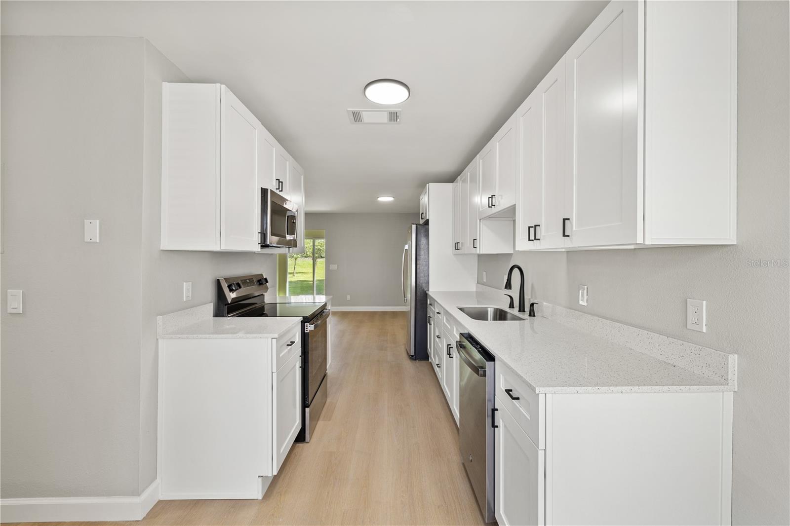 Image 9 of 51 For 2054 Waterleaf Street