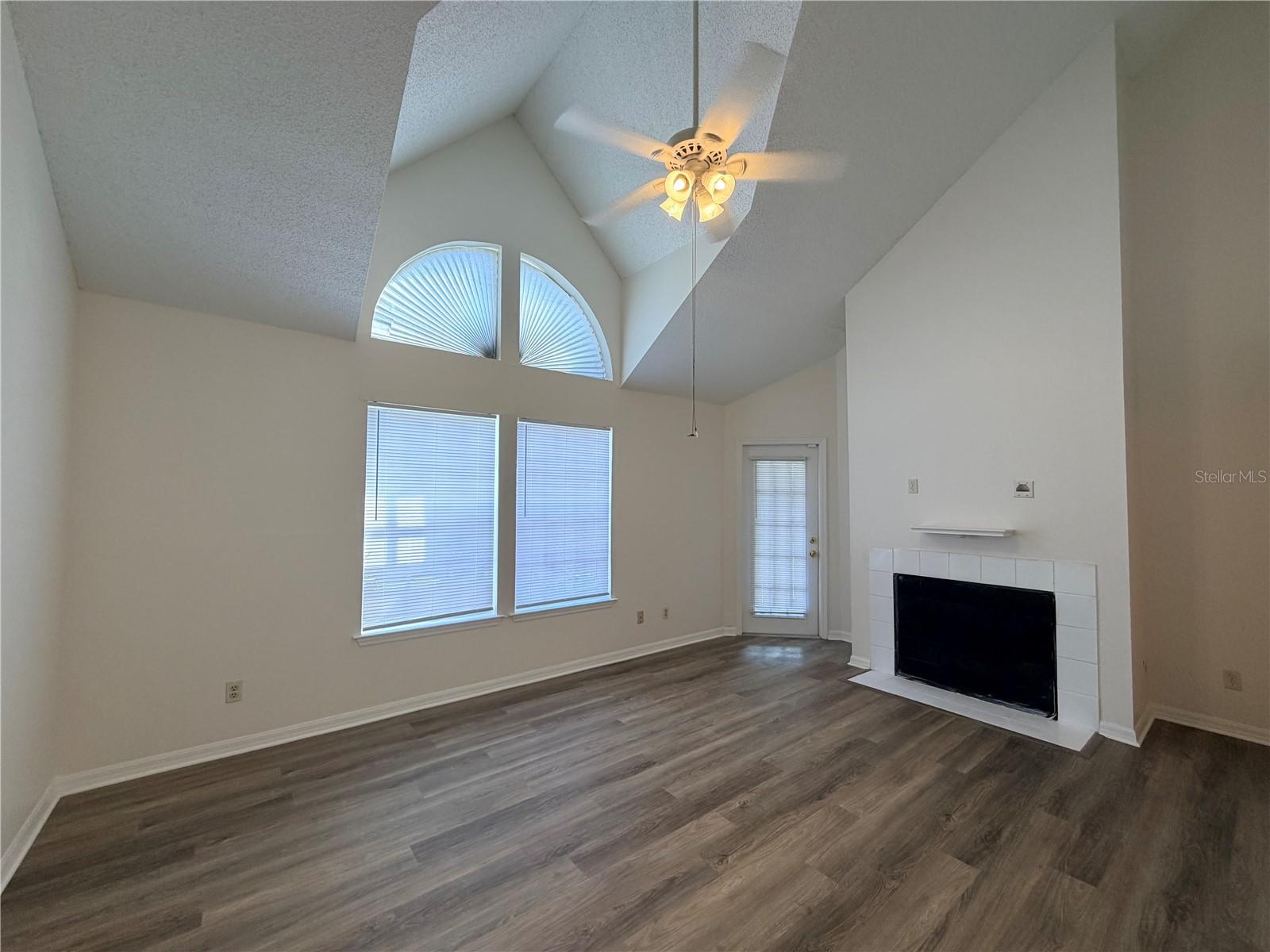 Image 5 of 23 For 6184 Westgate Drive 204