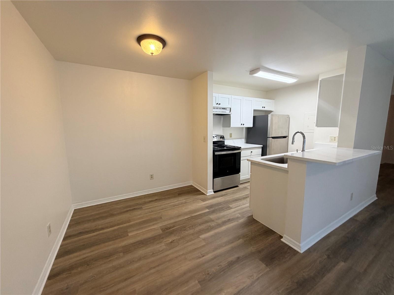 Image 6 of 20 For 5986 Westgate Drive 204