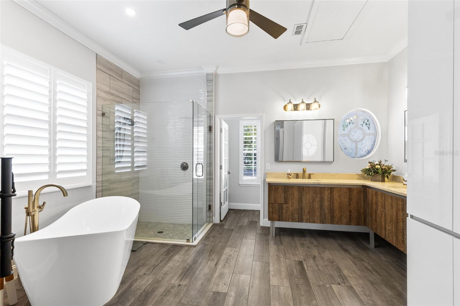 Image 18 of 40 For 7896 Horse Ferry Road