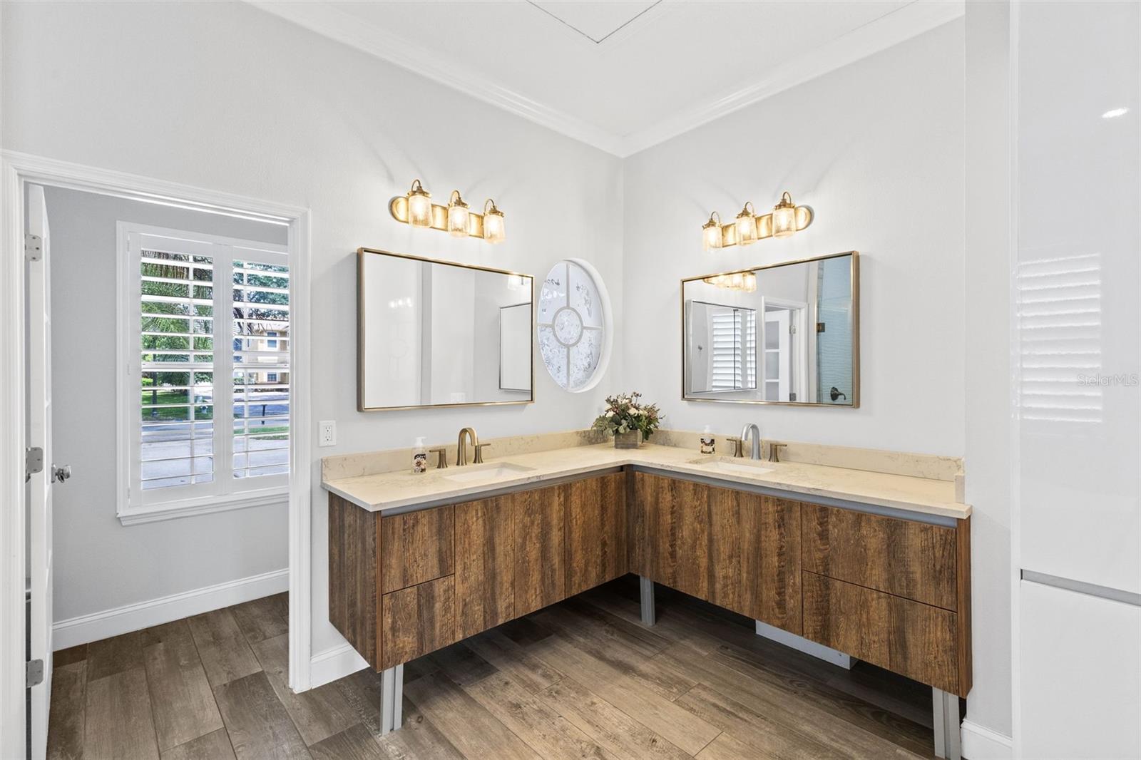 Image 19 of 40 For 7896 Horse Ferry Road