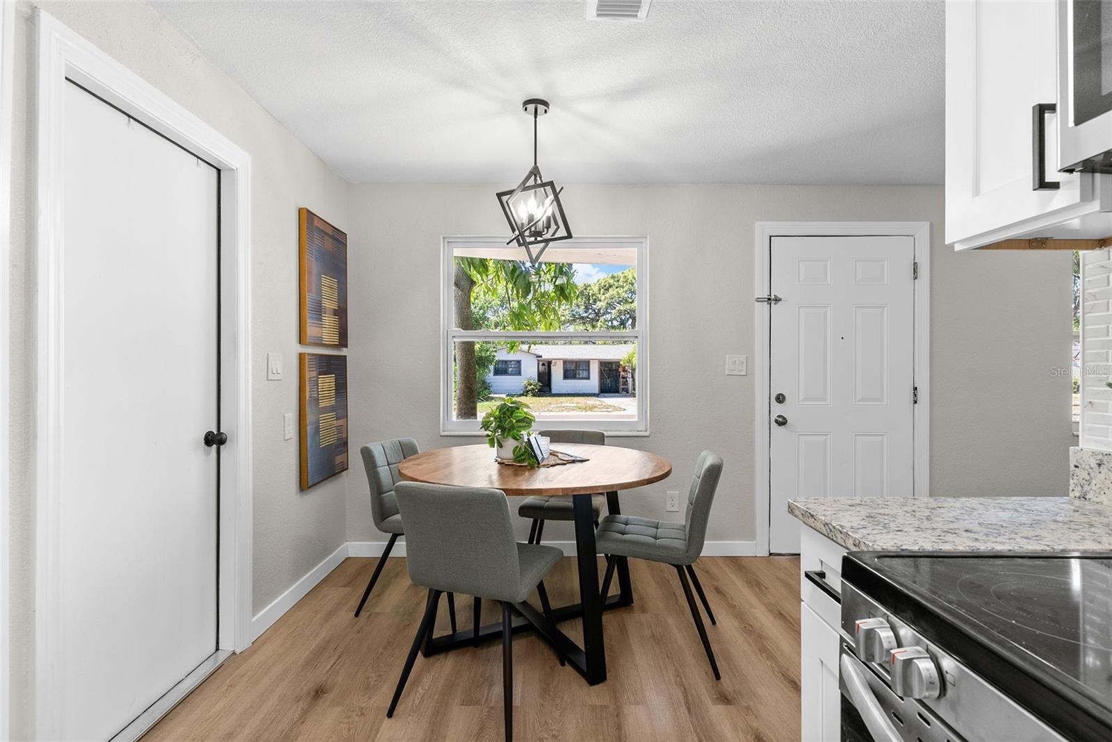 Image 12 of 35 For 2310 33rd Street S