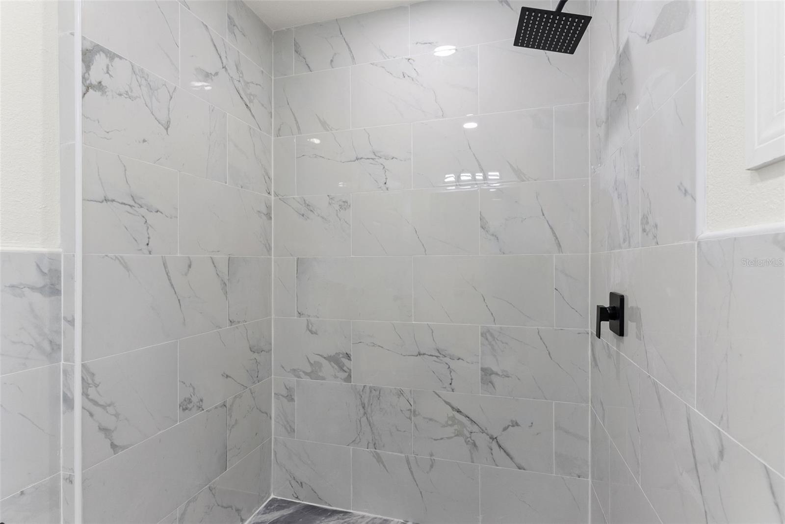 Image 18 of 35 For 2310 33rd Street S