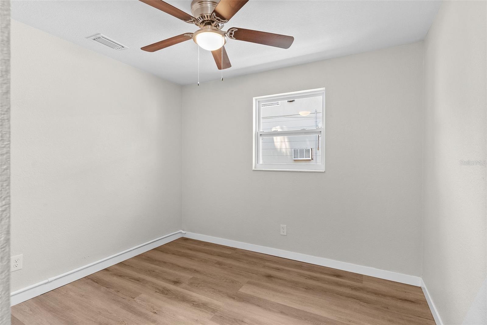 Image 19 of 35 For 2310 33rd Street S