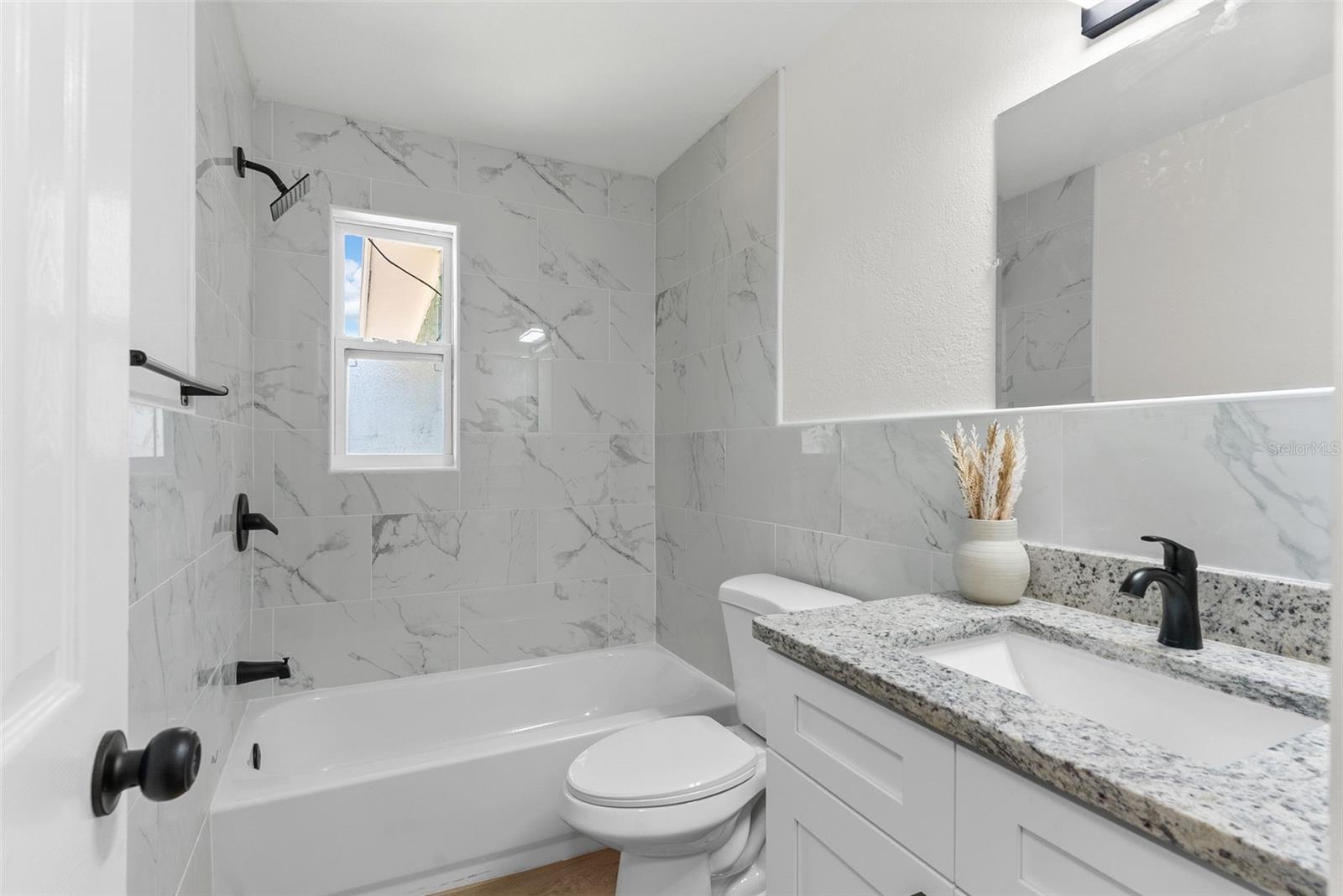 Image 21 of 35 For 2310 33rd Street S