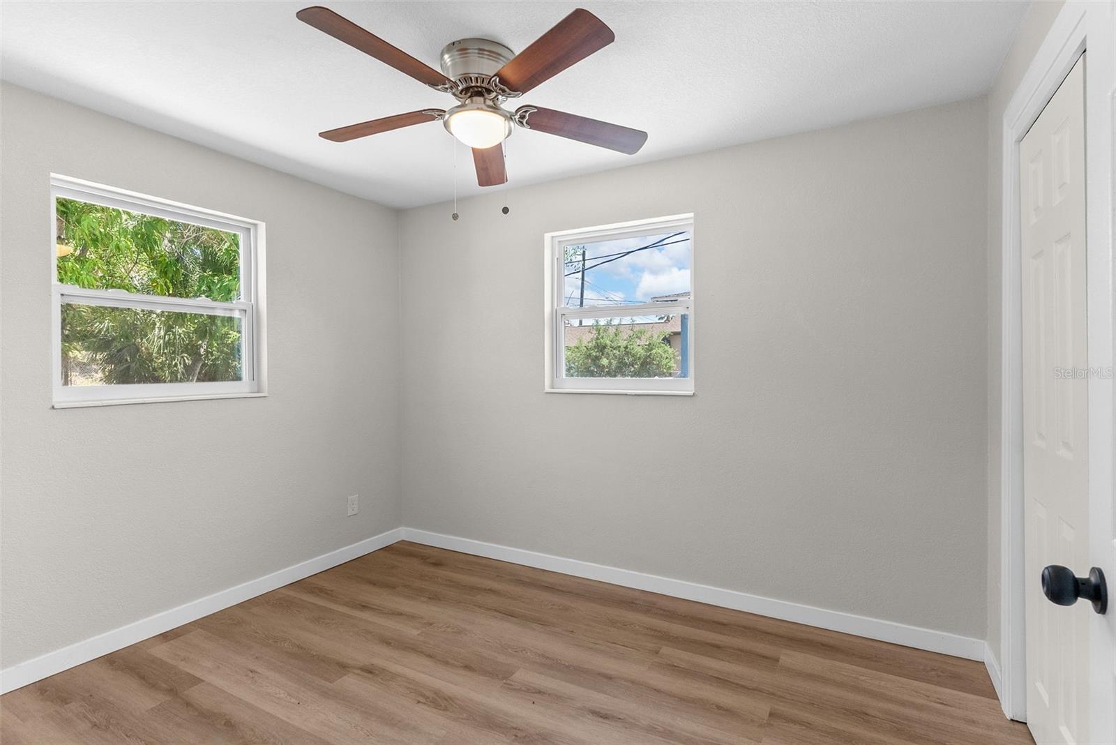 Image 22 of 35 For 2310 33rd Street S