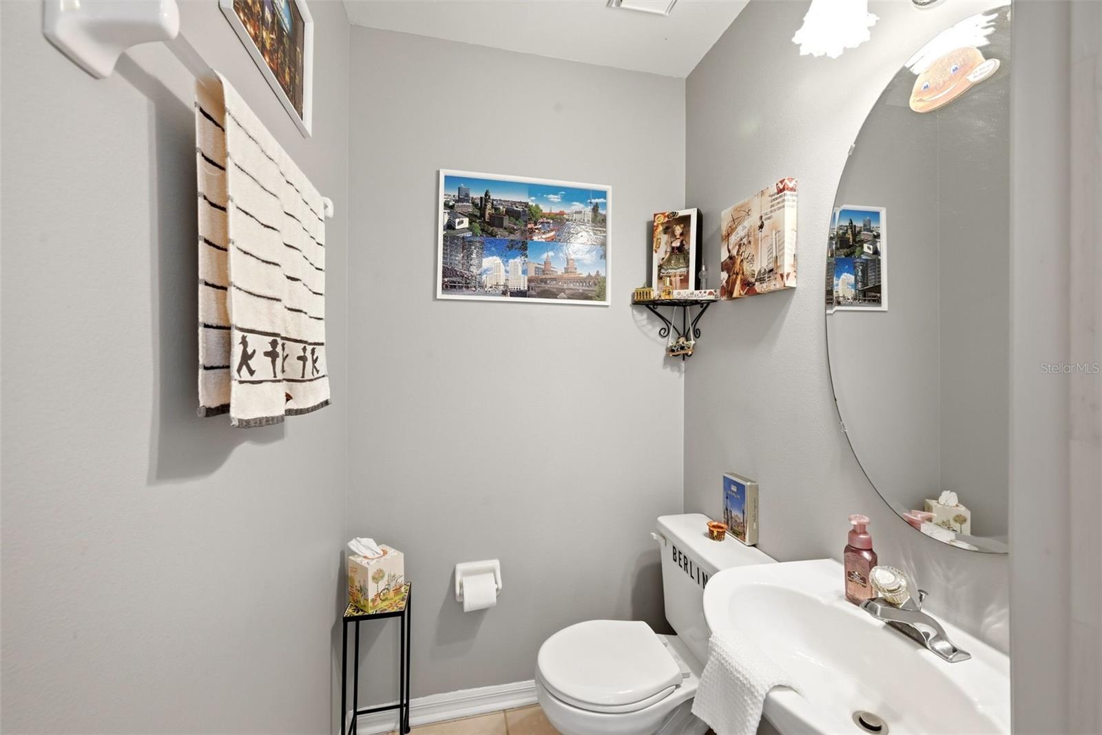 Image 28 of 58 For 8412 Fort Thomas Way