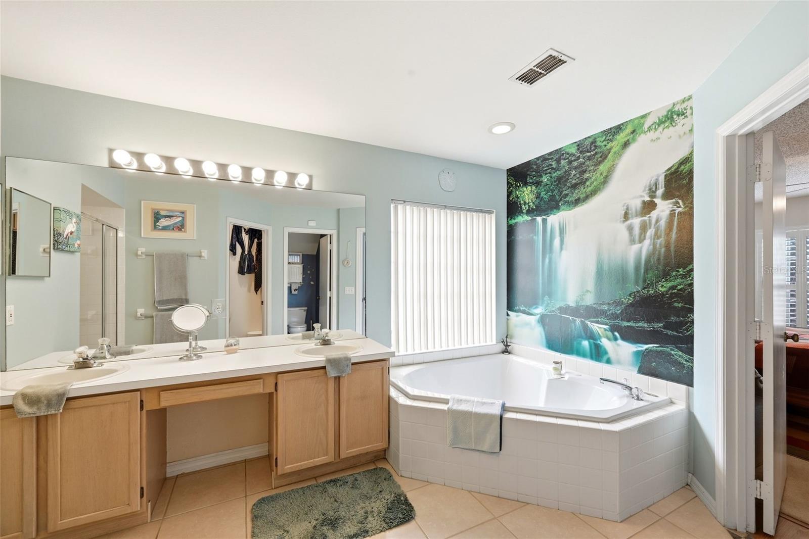 Image 35 of 58 For 8412 Fort Thomas Way