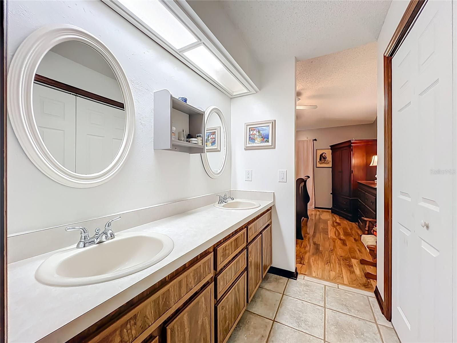 Image 25 of 38 For 5143 Lazy Oaks Drive 5143