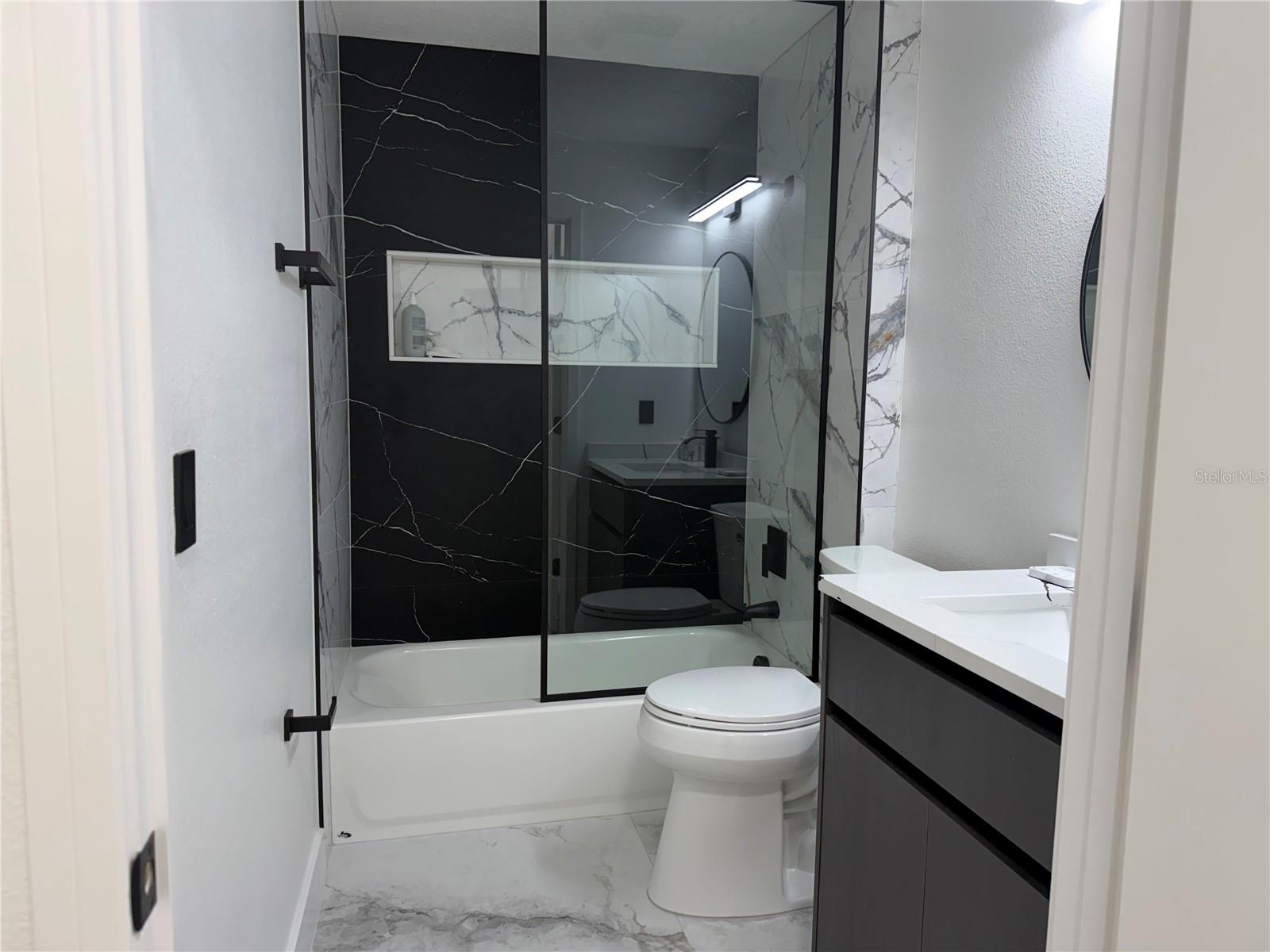 Image 4 of 16 For 12414 Baleria Cv  109