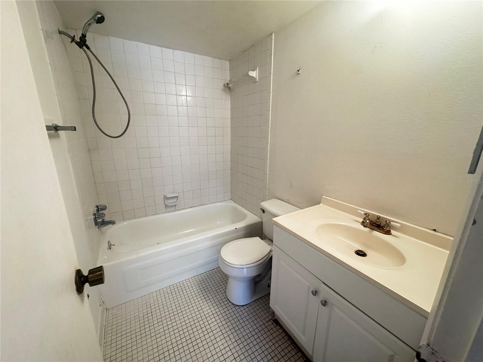 Image 14 of 17 For 5917 Village Circle 5917