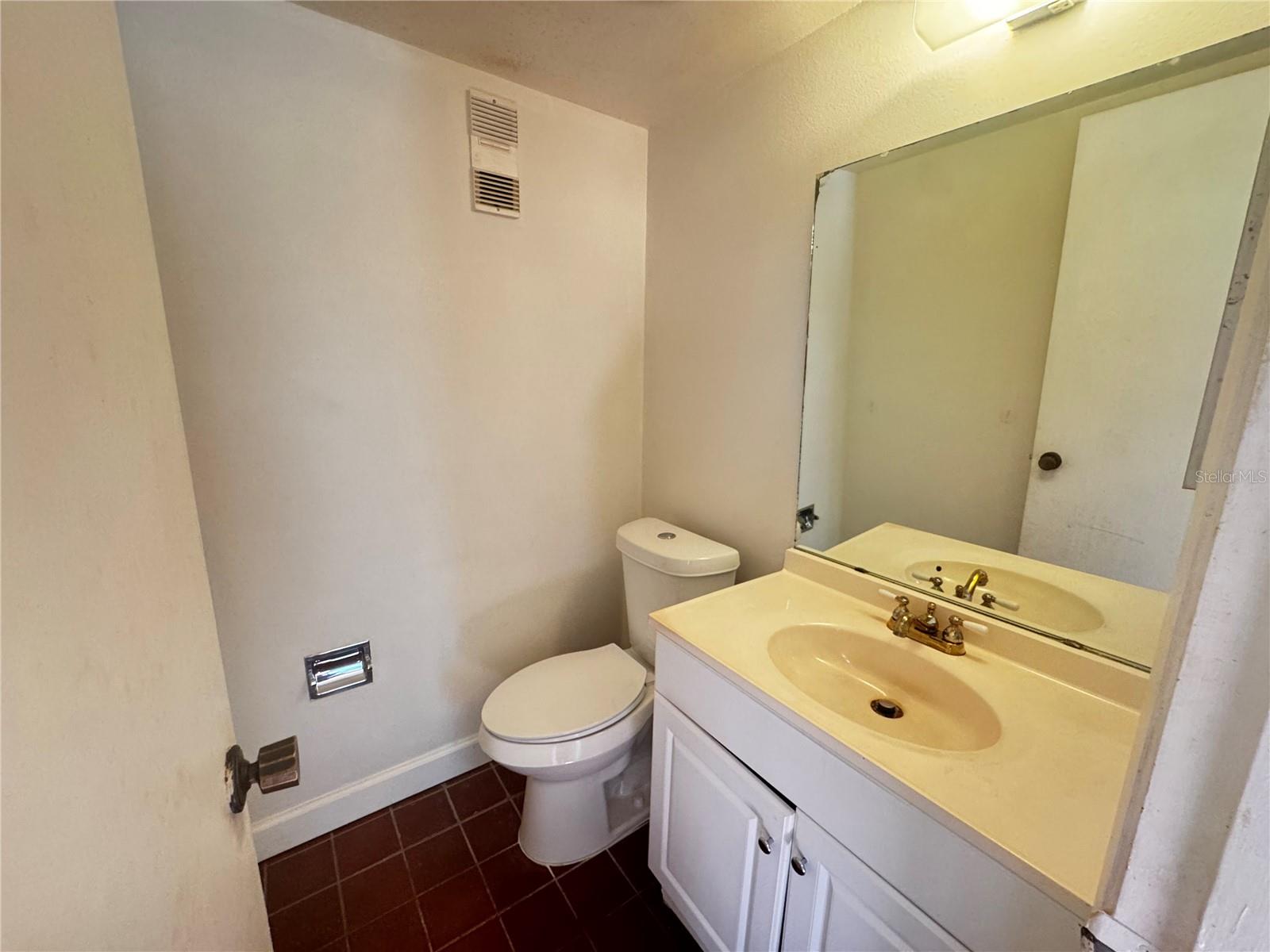 Image 15 of 17 For 5917 Village Circle 5917