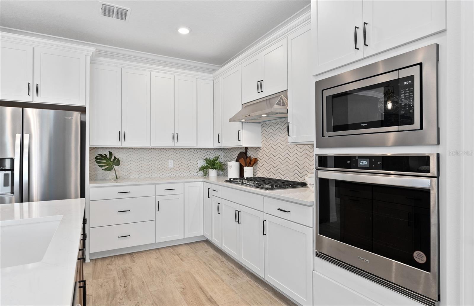 Image 17 of 53 For 10305 Park Estates Avenue