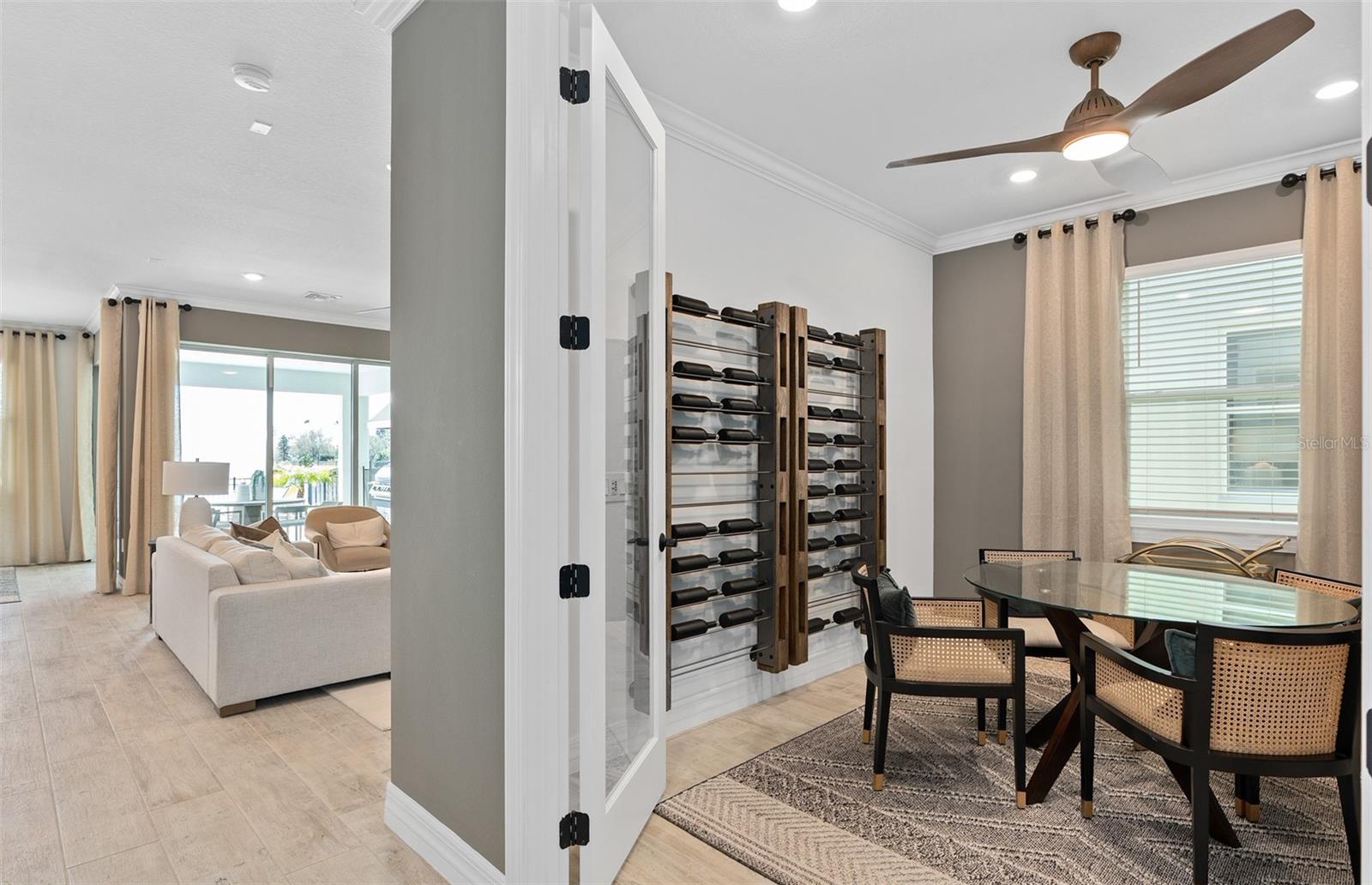 Image 25 of 53 For 10305 Park Estates Avenue