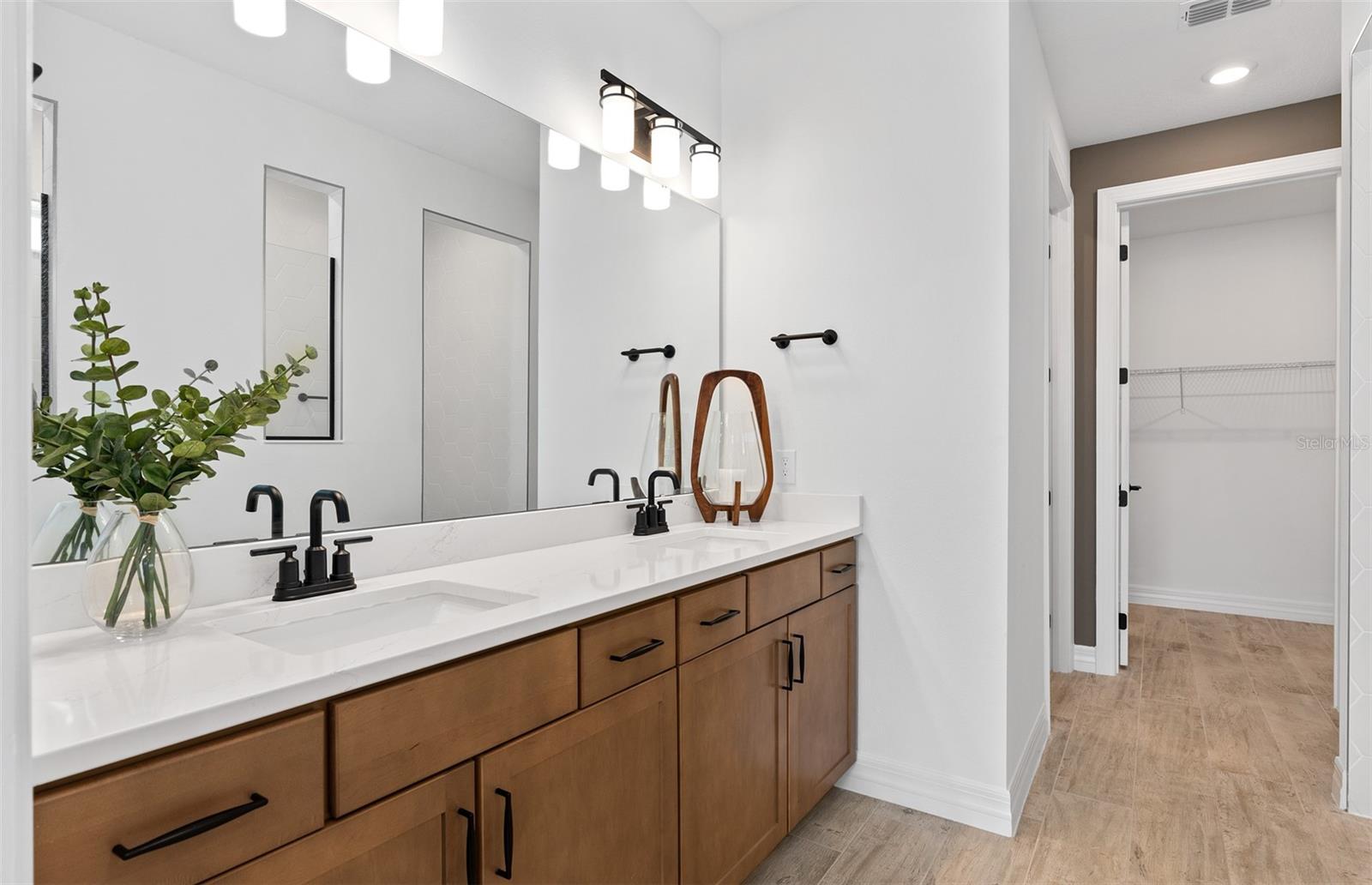 Image 31 of 53 For 10305 Park Estates Avenue