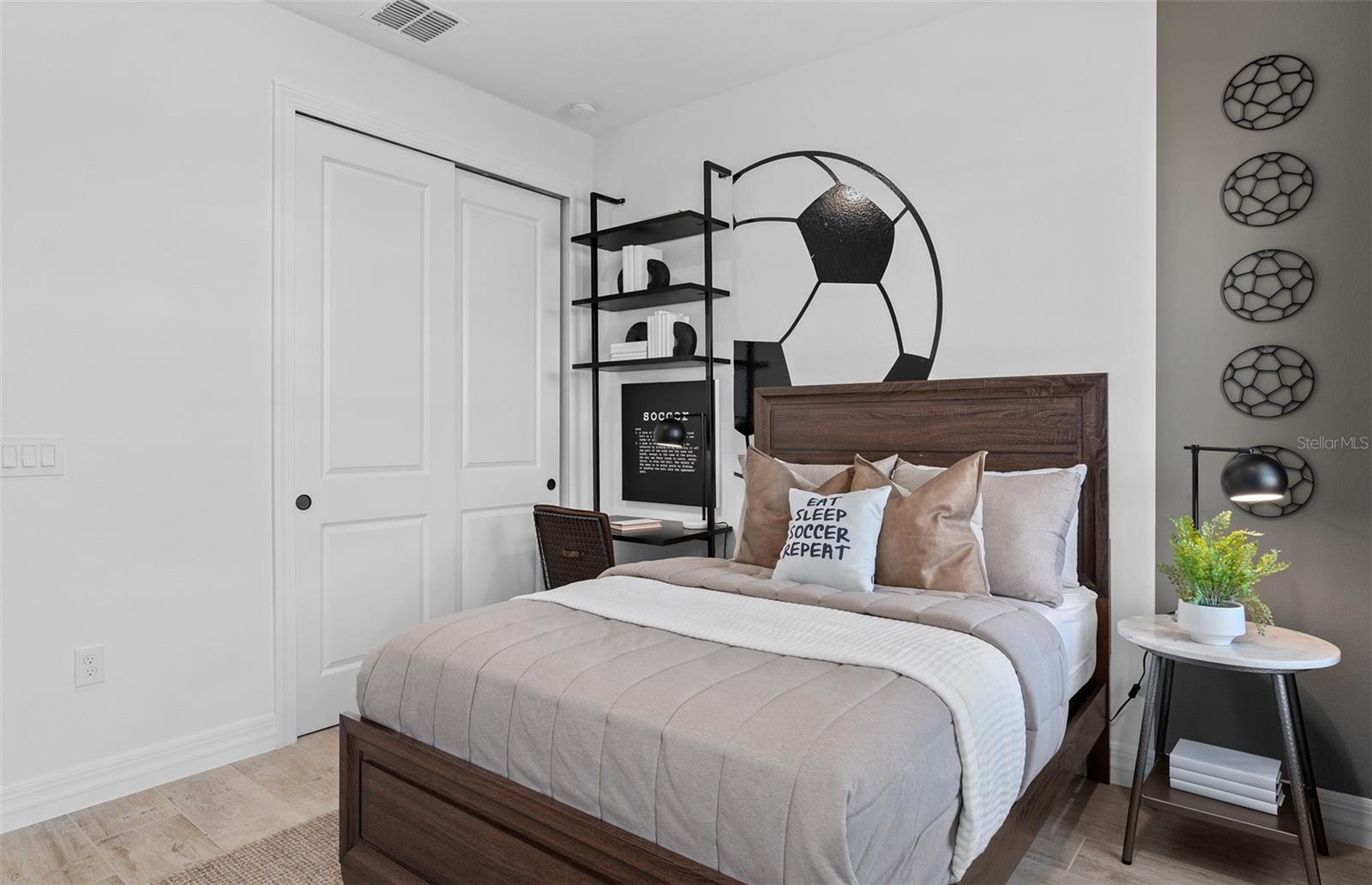 Image 38 of 53 For 10305 Park Estates Avenue