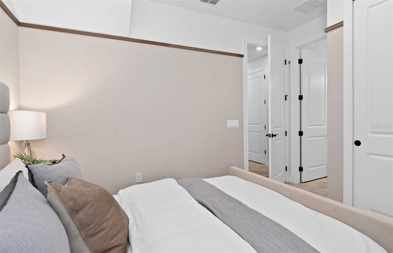 Image 42 of 53 For 10305 Park Estates Avenue