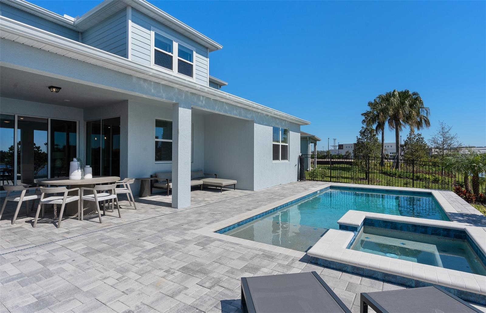 Image 8 of 53 For 10305 Park Estates Avenue