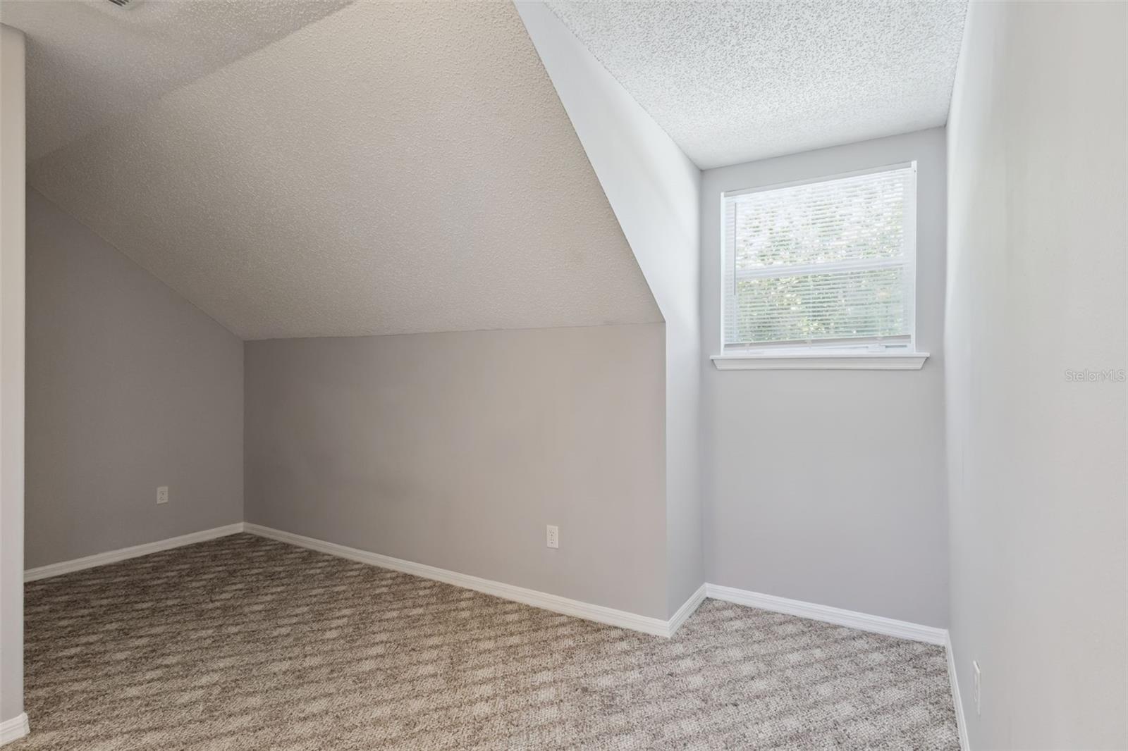 Image 19 of 37 For 4350 Boca Woods Dr