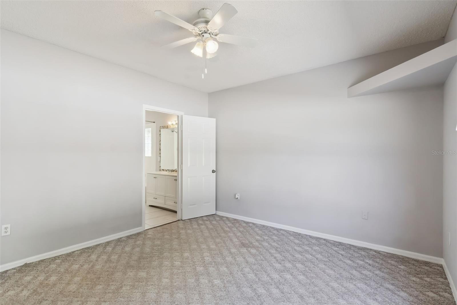 Image 23 of 37 For 4350 Boca Woods Dr