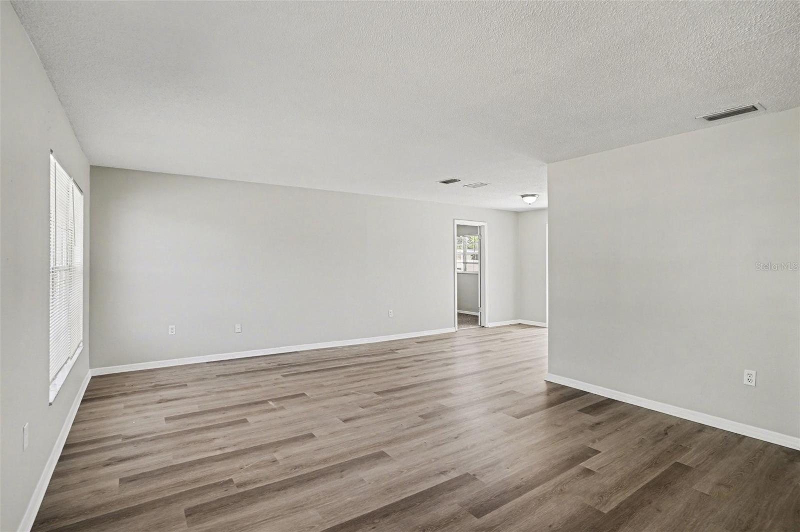 Image 3 of 15 For 3427 Yale Circle