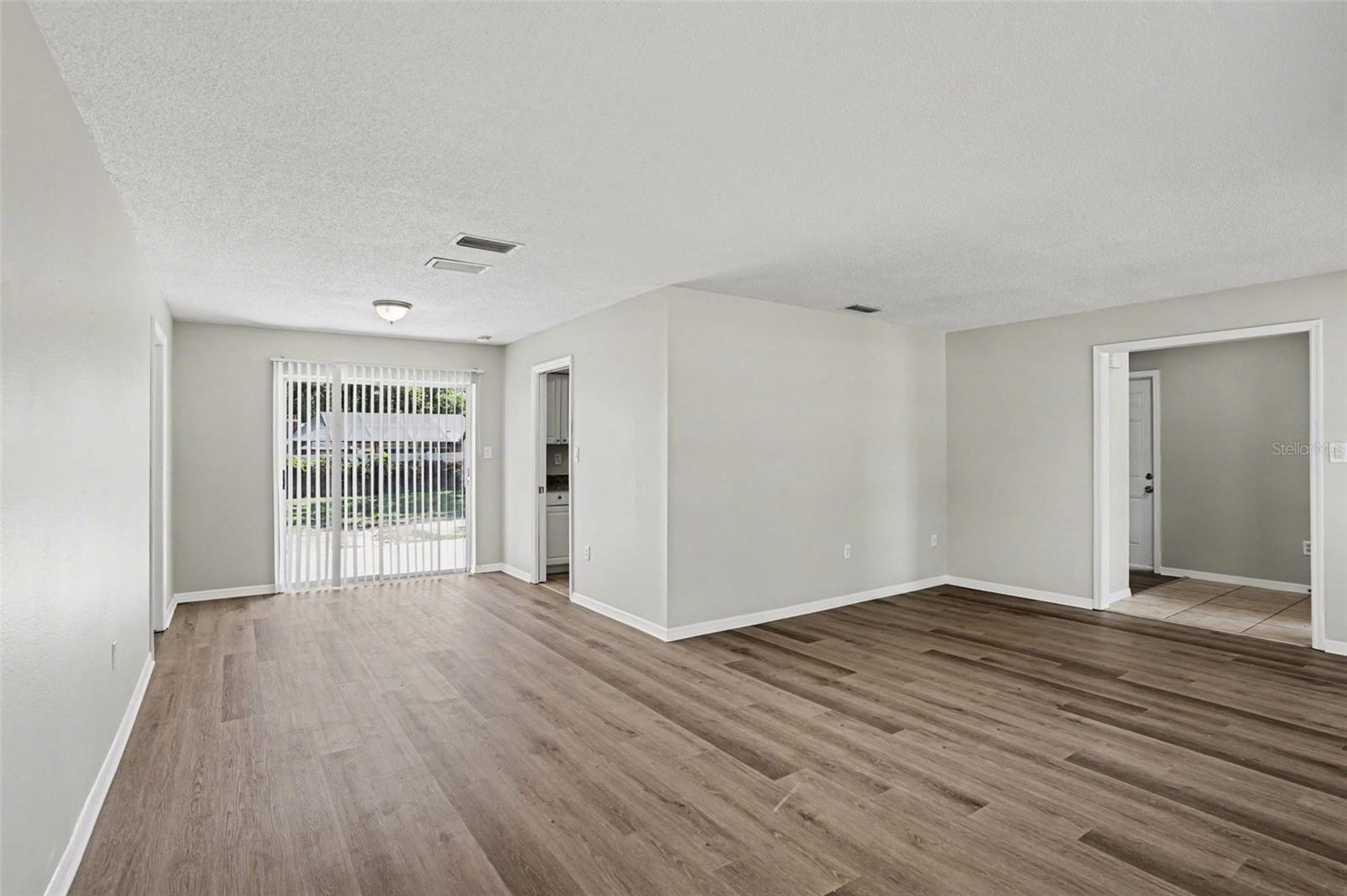 Image 4 of 15 For 3427 Yale Circle