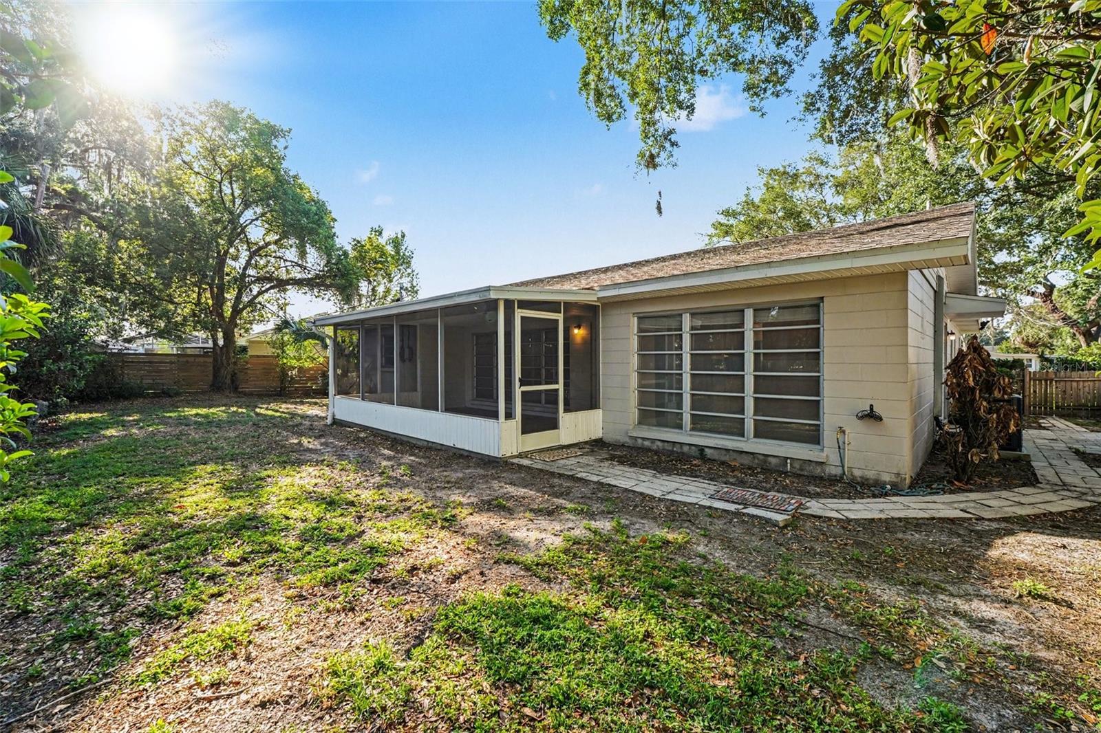 Image 14 of 15 For 521 Palmeden Drive