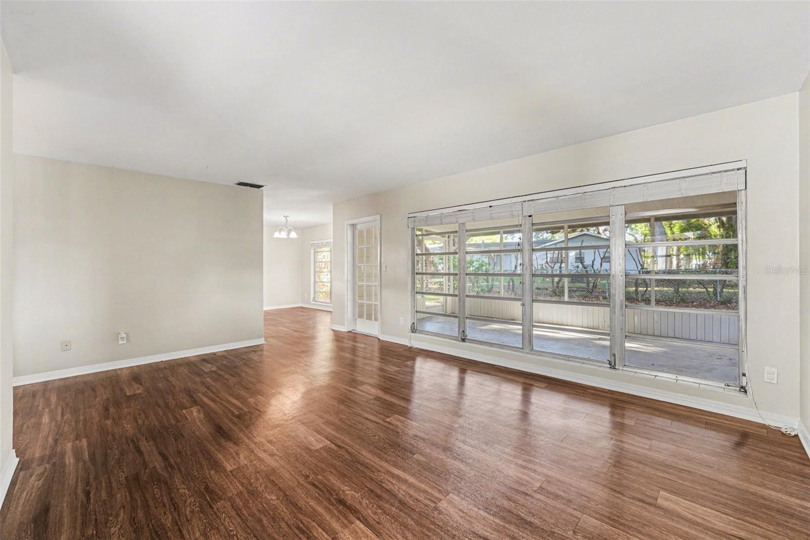 Image 4 of 15 For 521 Palmeden Drive