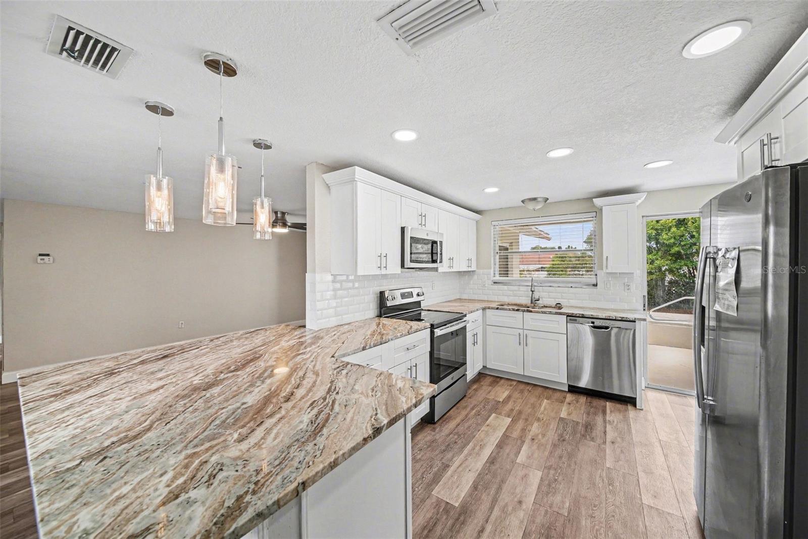 Image 7 of 19 For 7541 Spirea Drive