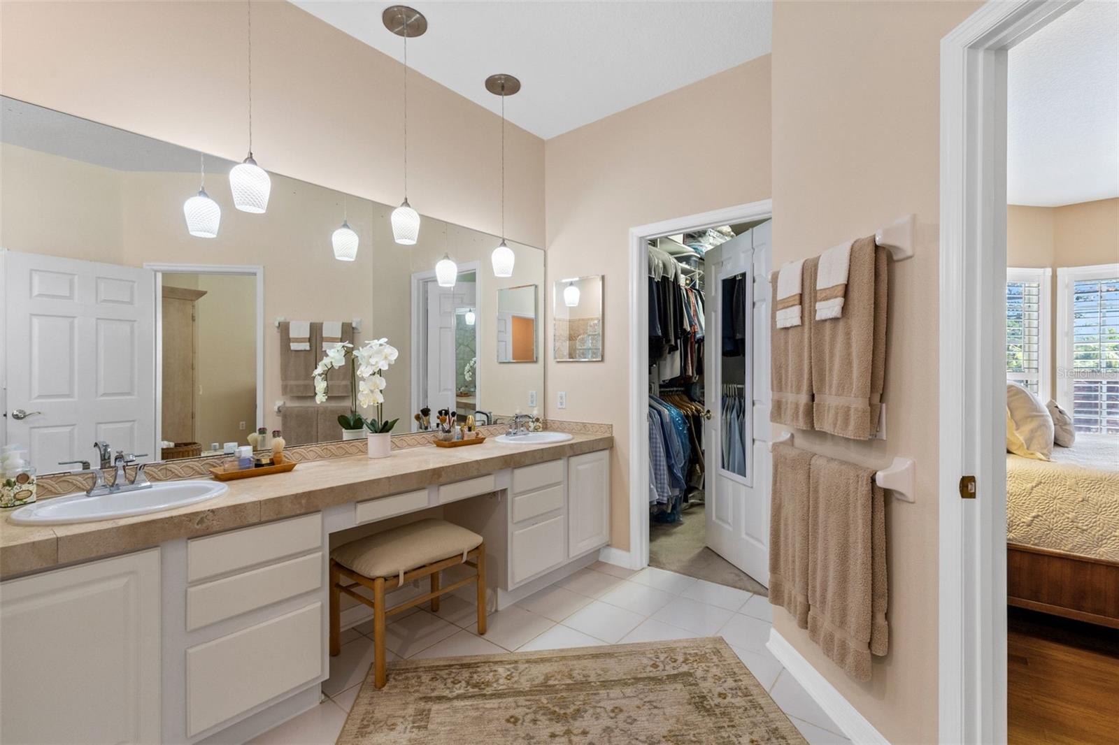 Image 17 of 40 For 226 Chestnut Ridge Street