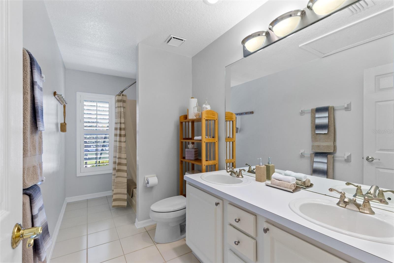 Image 22 of 40 For 226 Chestnut Ridge Street