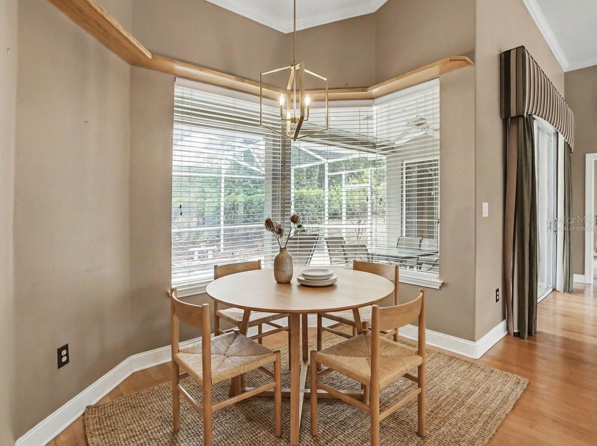 Image 17 of 50 For 609 Statenville Court