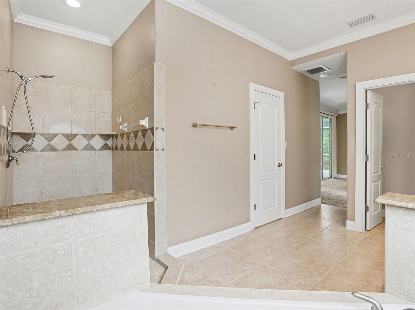 Image 25 of 50 For 609 Statenville Court