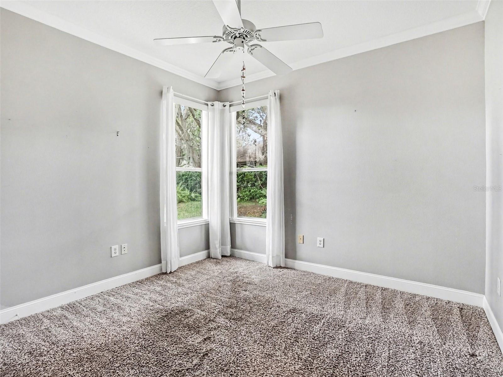 Image 28 of 50 For 609 Statenville Court