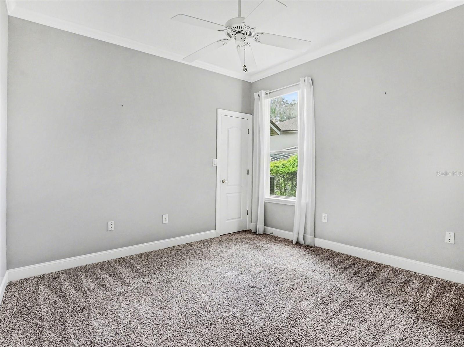 Image 33 of 50 For 609 Statenville Court