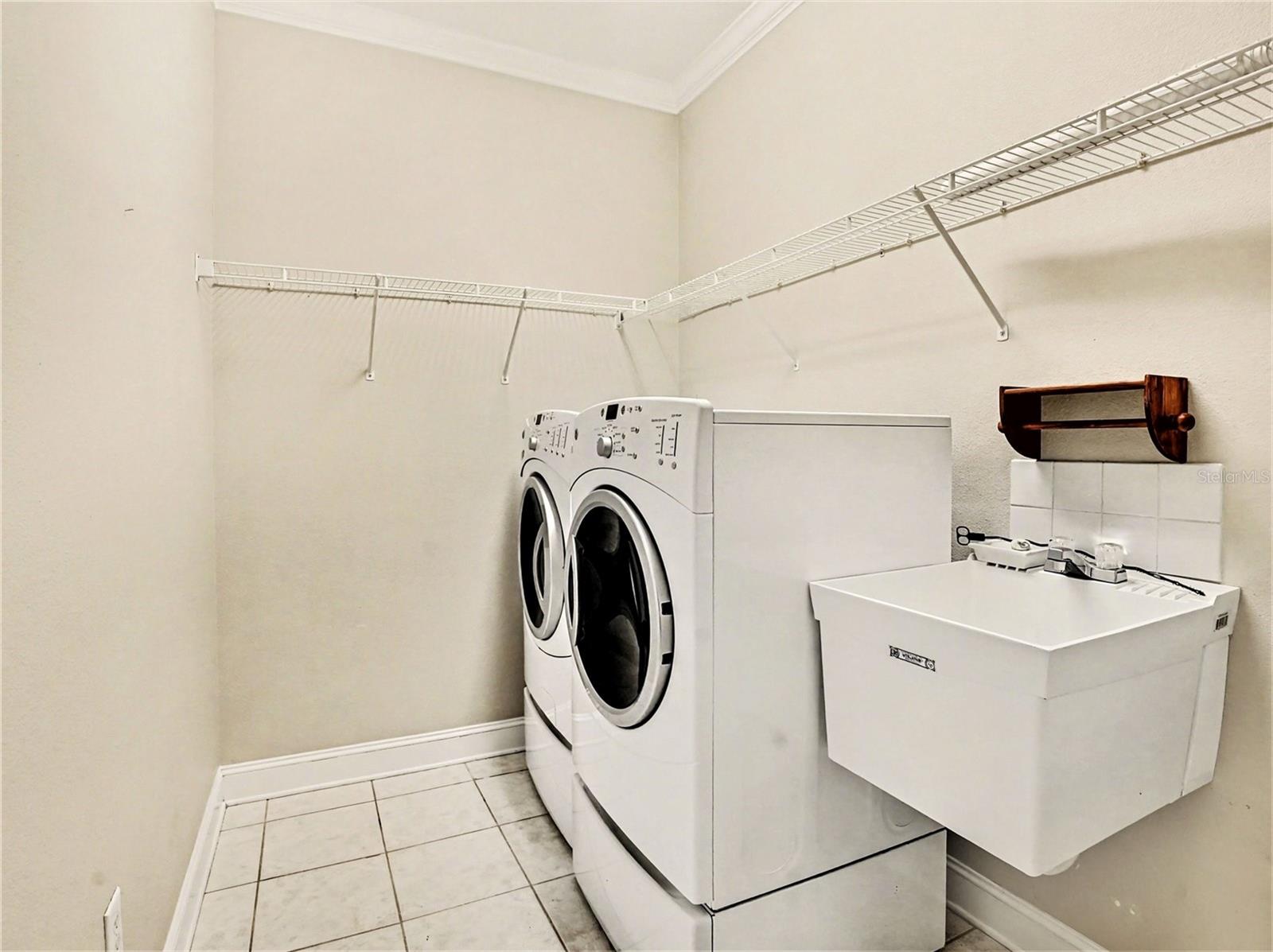 Image 39 of 50 For 609 Statenville Court