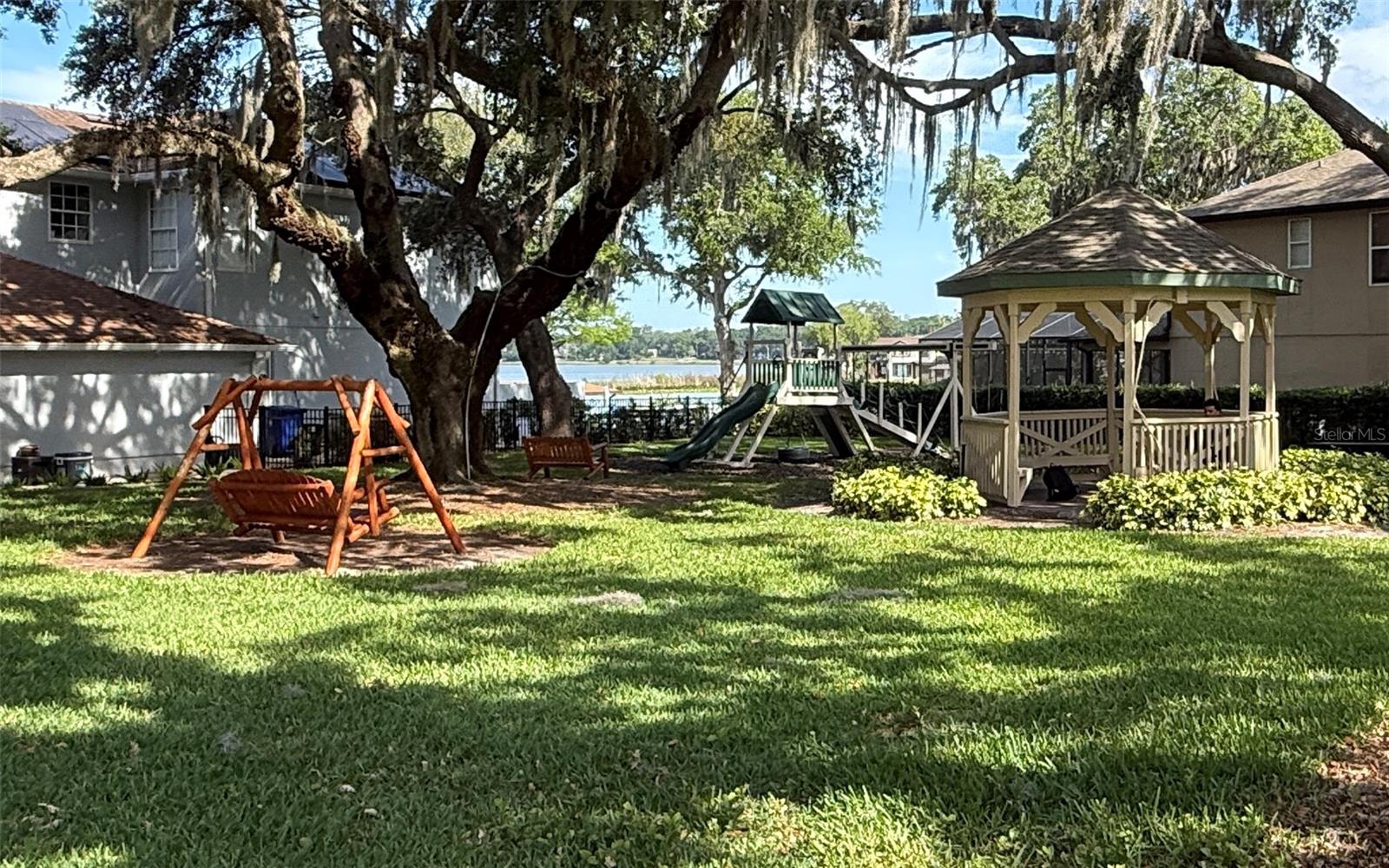 Image 46 of 50 For 609 Statenville Court