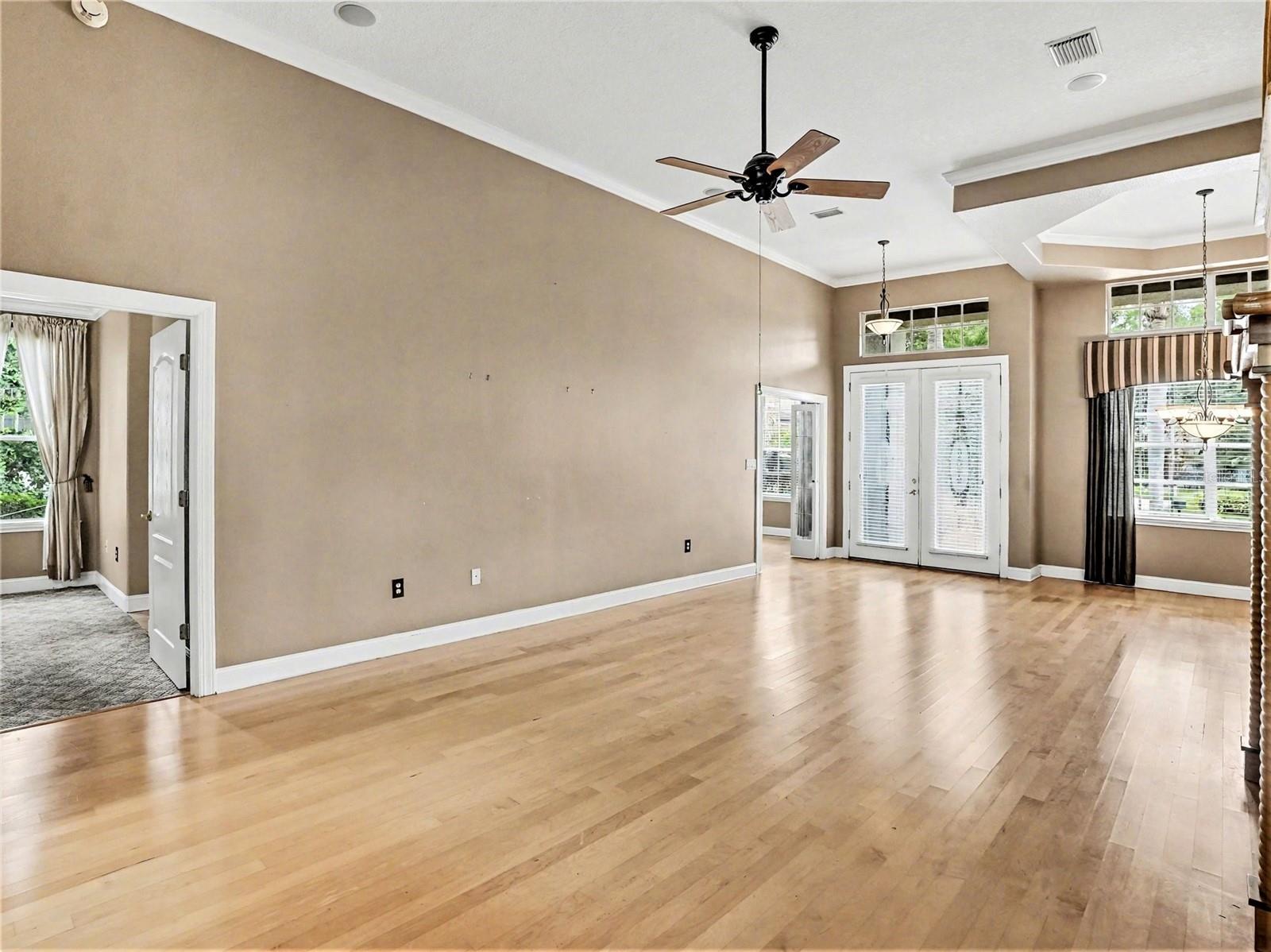 Image 7 of 50 For 609 Statenville Court