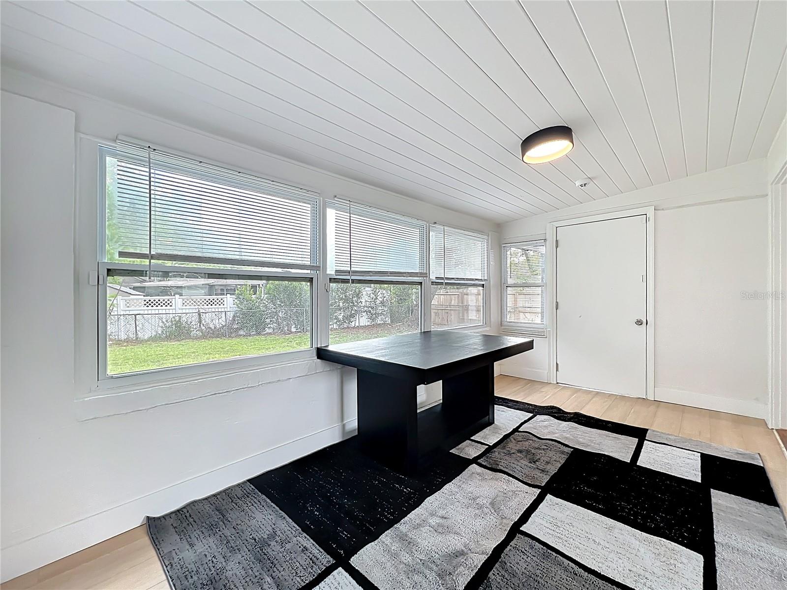 Image 13 of 23 For 1523 Silver Star Road