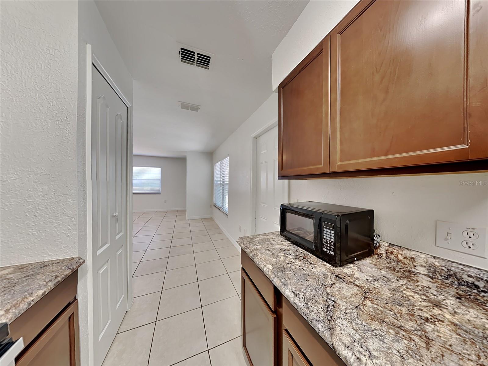 Image 12 of 17 For 3071 Willow Bend Boulevard