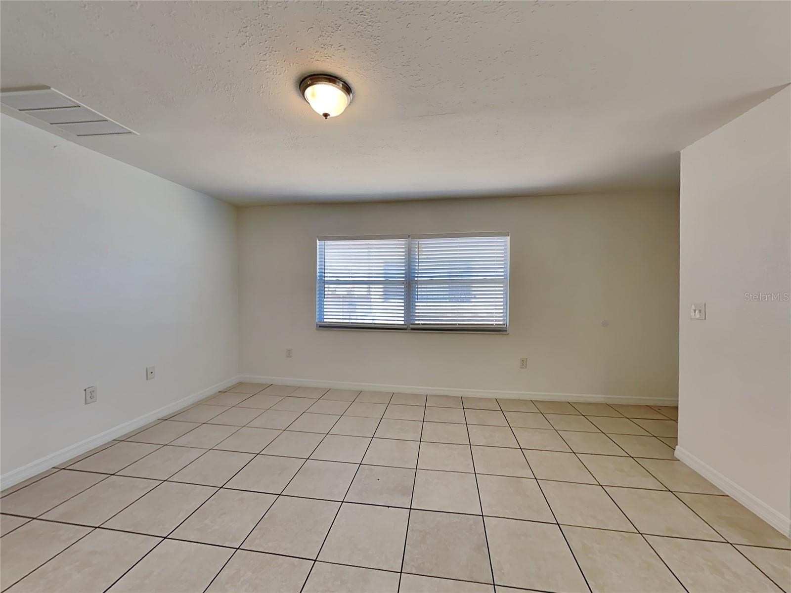 Image 16 of 17 For 3071 Willow Bend Boulevard