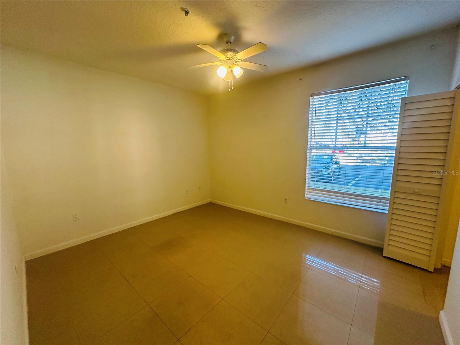 Image 16 of 29 For 5560 Metrowest Boulevard 101