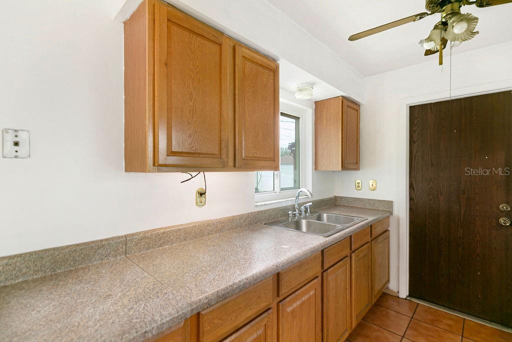 Image 10 of 25 For 3245 Heather Drive