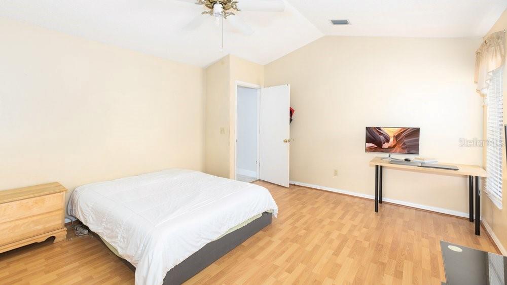 Image 17 of 29 For 11976 Ottawa Avenue