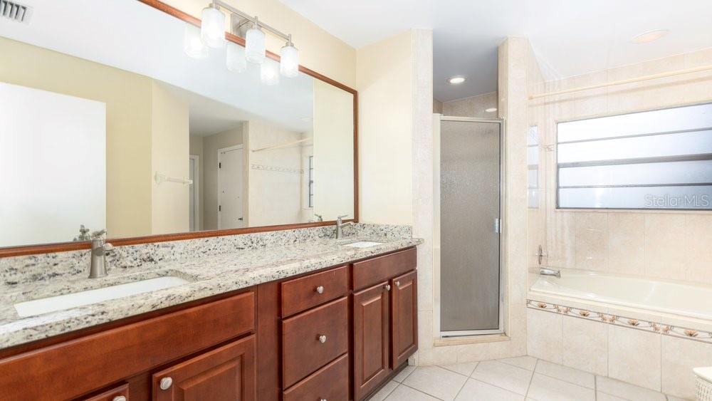 Image 18 of 29 For 11976 Ottawa Avenue