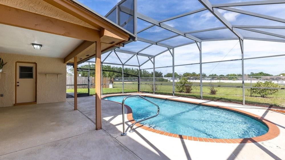 Image 20 of 29 For 11976 Ottawa Avenue