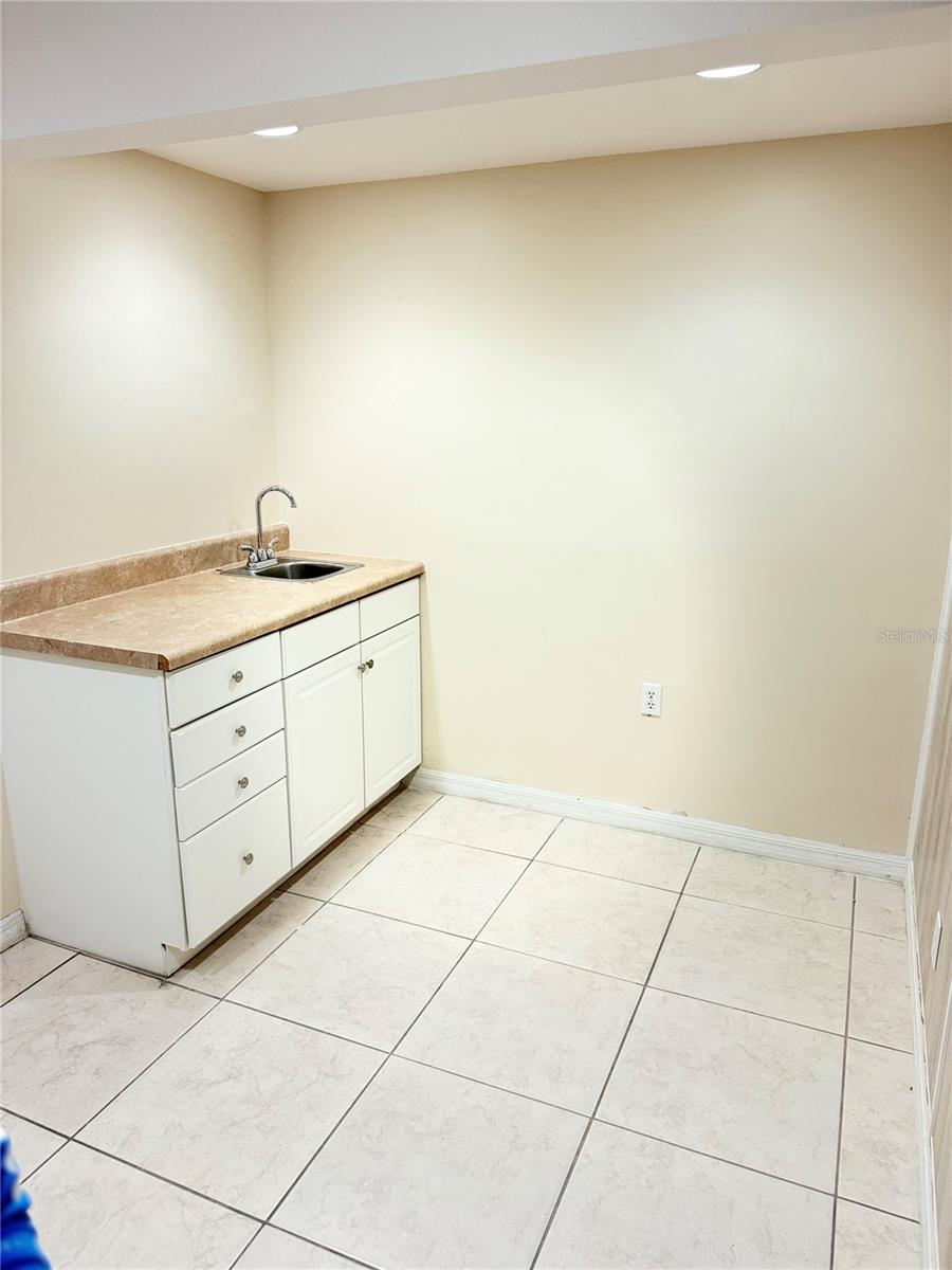 Image 4 of 12 For 706 7th Street