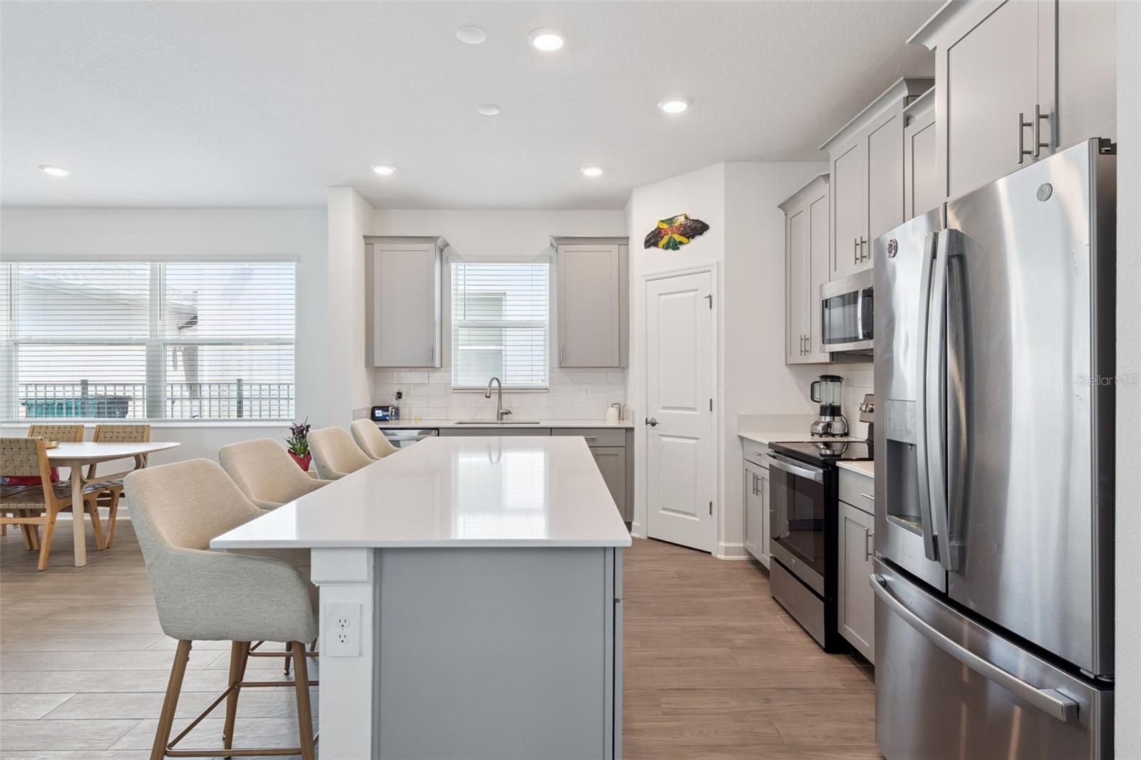 Image 3 of 27 For 9787 Introduction Way