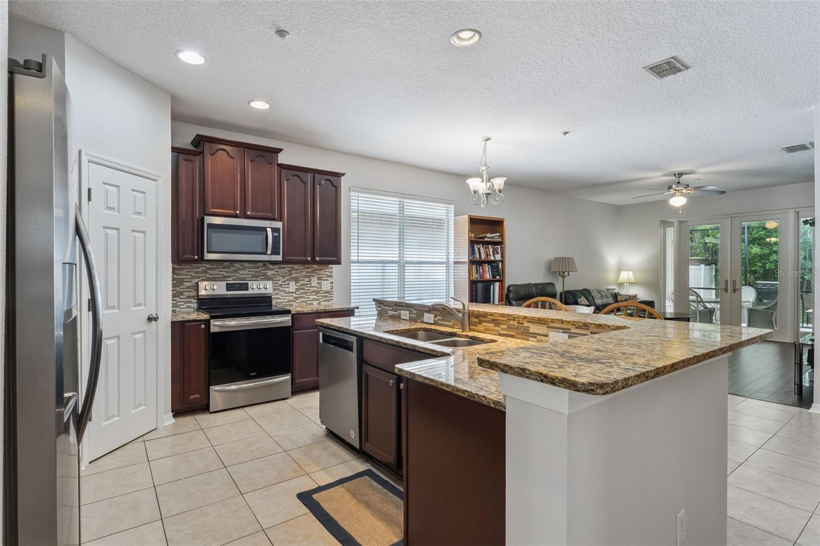 Image 4 of 27 For 9885 Leland Drive