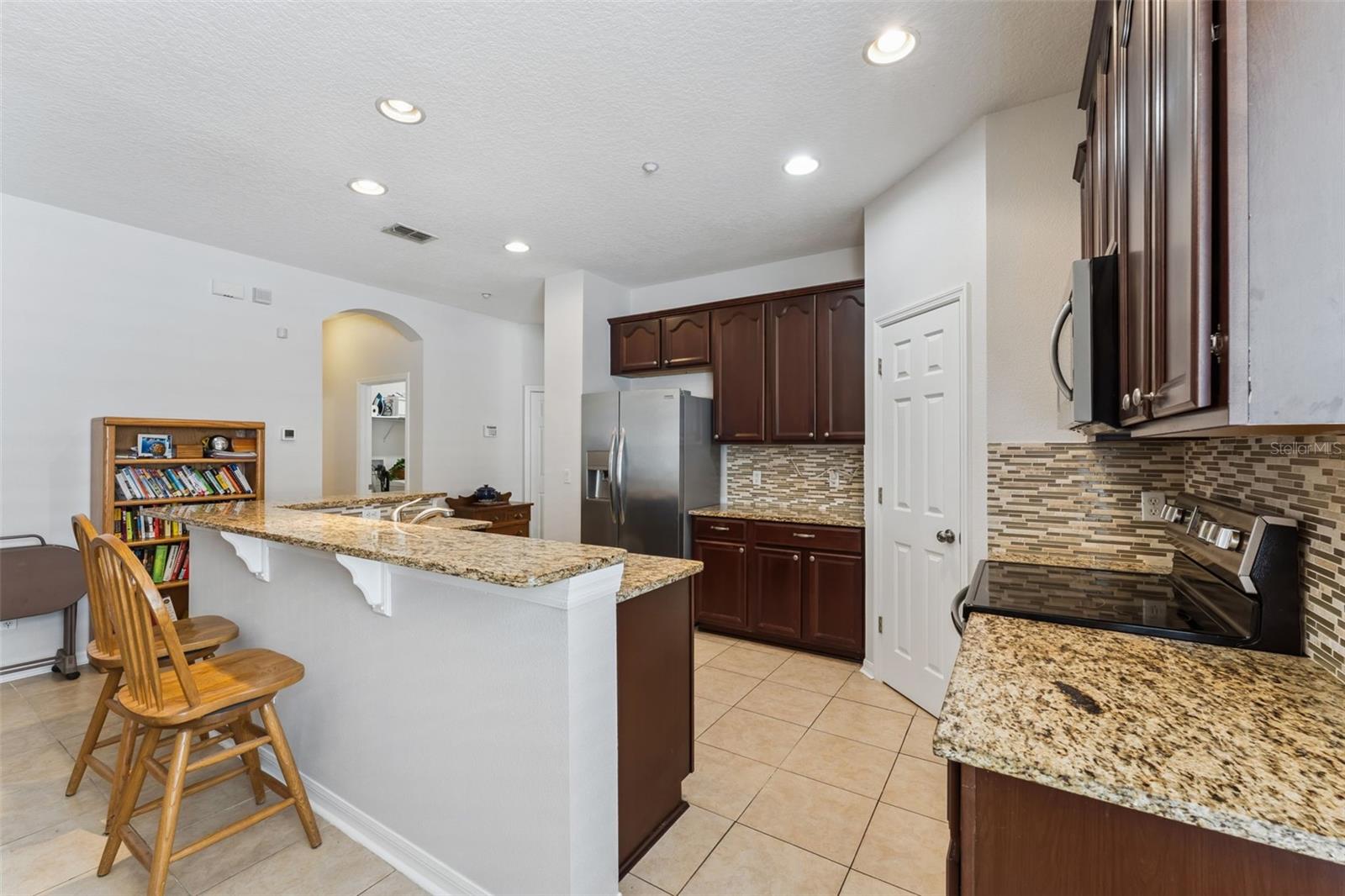 Image 6 of 27 For 9885 Leland Drive